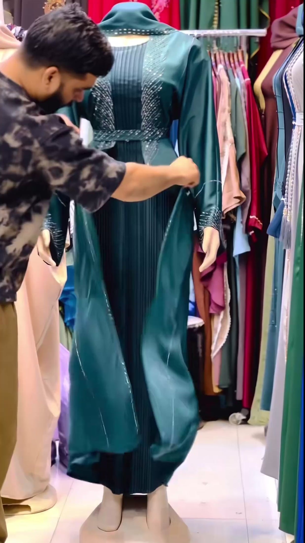 JABIHNOOR Luxury Crystal Feather Embellished Open Abaya Set with Matching Inner Dress, Belt & Hijab – Elegant Dubai Style Wedding, Eid and Occasion Wear